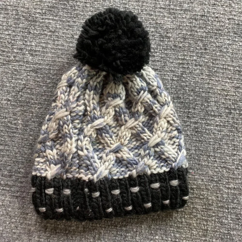 Warmful Womens Pom Pom‎ Beanie One Size Black Gray Chunky Cable Knit Winter Ski